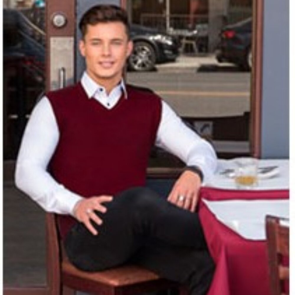 NWT Men's Casual Pullover V-Neck Sweater Vest Burgundy Medium